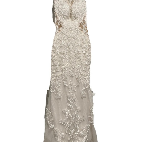 Maggie Sottero Lydia Ann Wedding Dress. - Picture 5 of 8